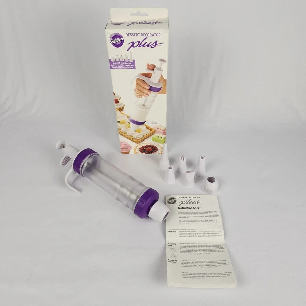 Wilton Dessert‎ Decorator Plus Cake Cookie Pastry Icing Tool 5 tips 2 Couplers